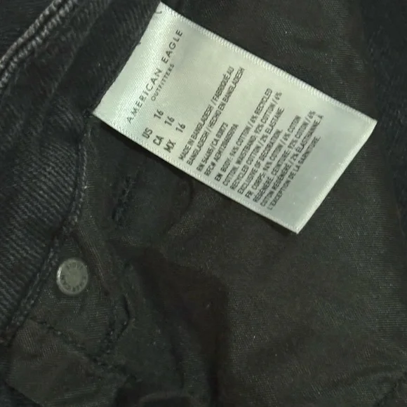 American Eagle Outfitters Black Ripped Jean Shorts - Picture 3 of 3